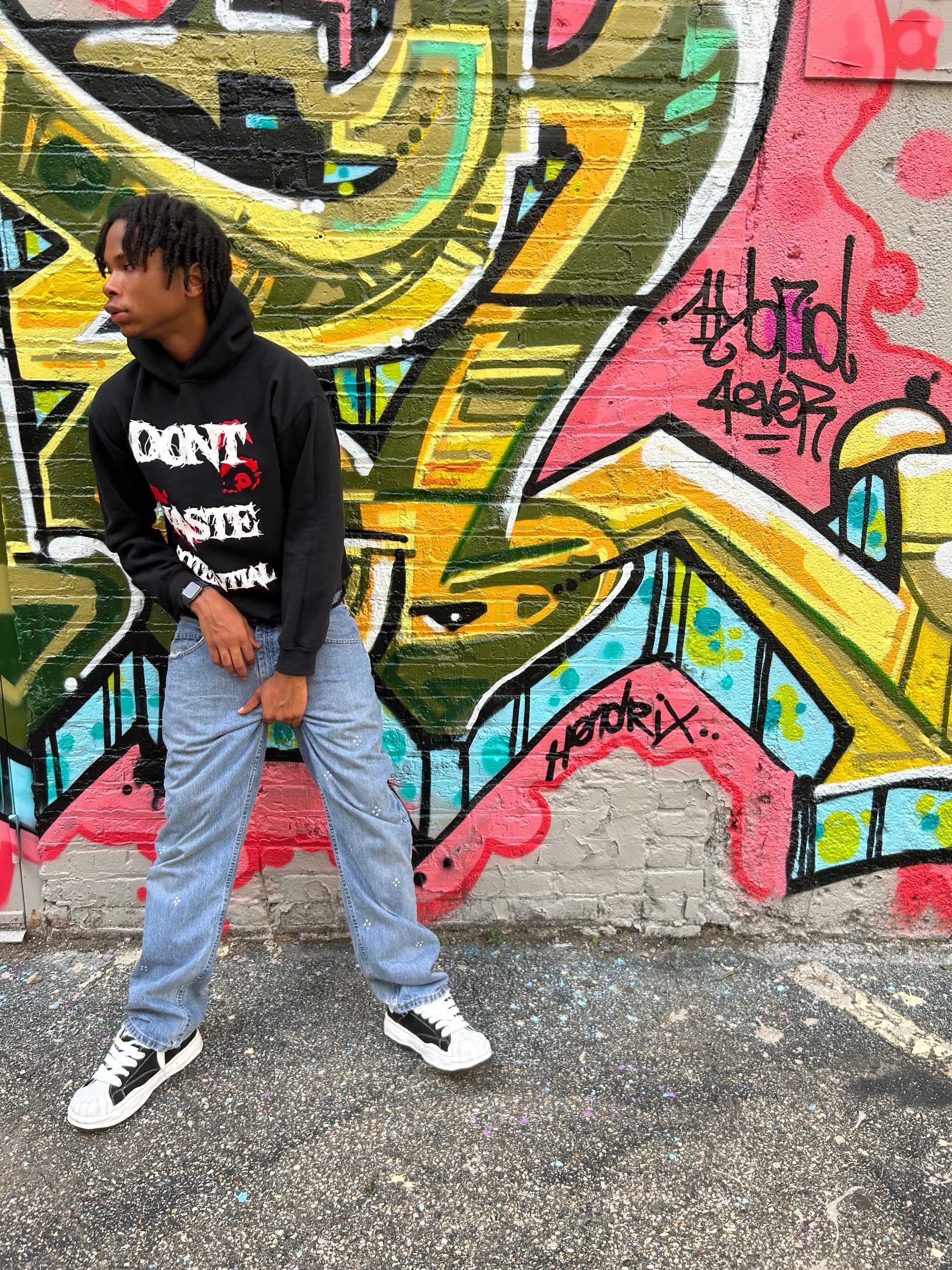 DISTRESSED HOODIE